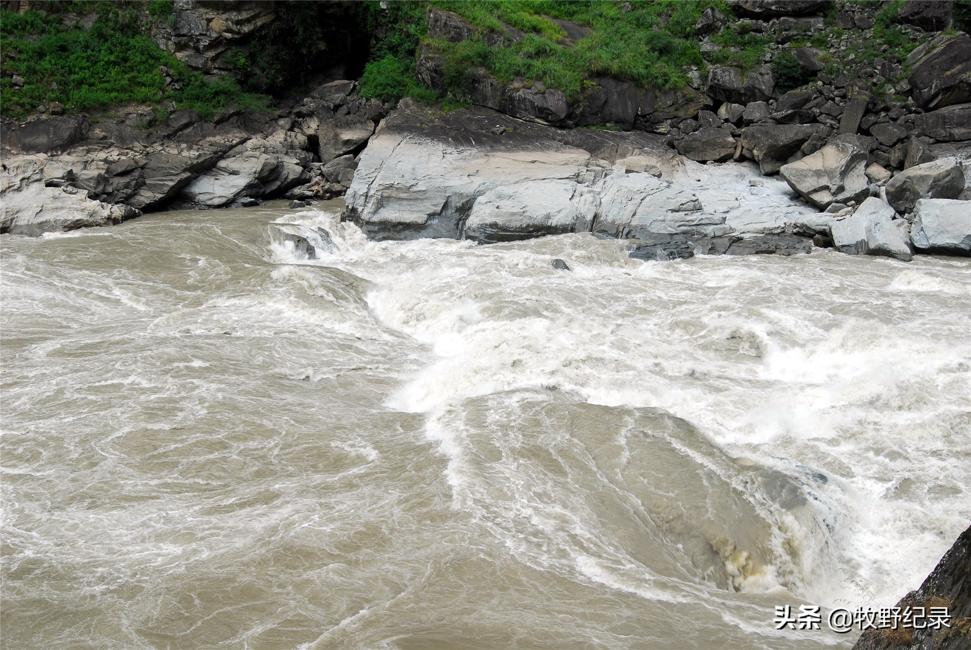 三江并流旅游攻略,怒江三江并流现场