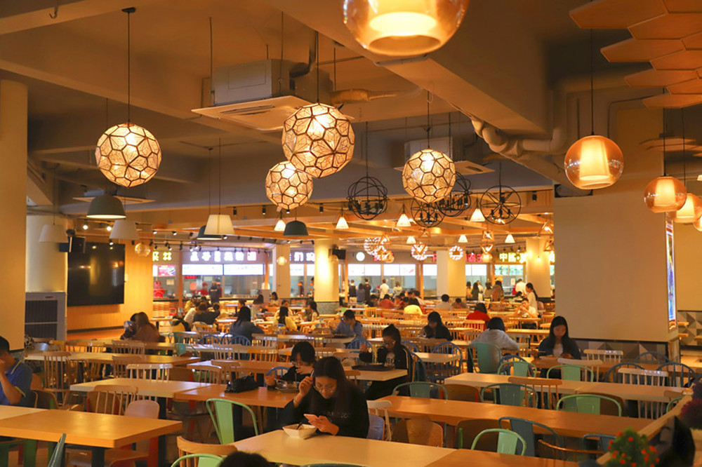 广州商学院大讲堂,求真立信笃行