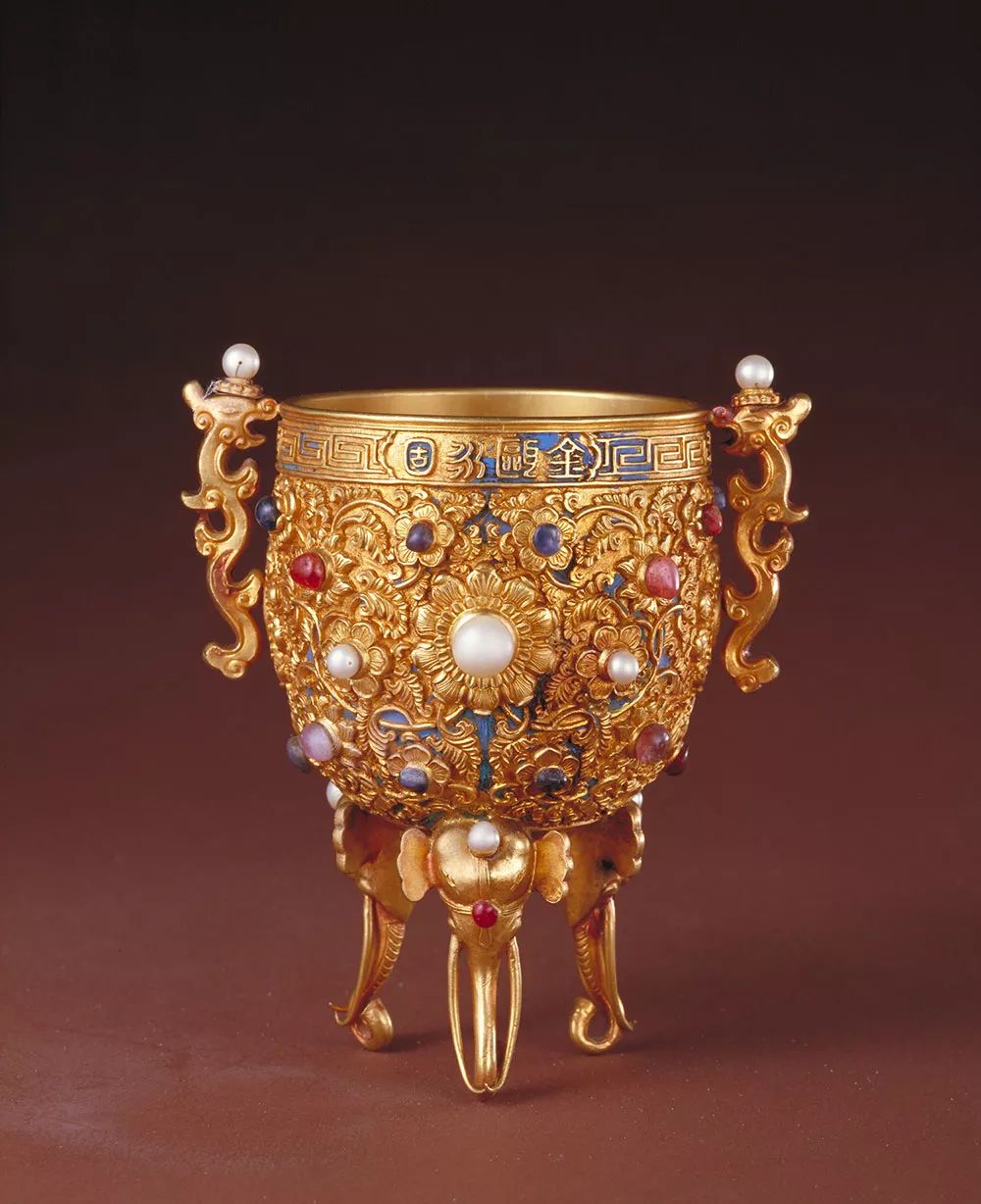 世界上现存最大最完整的木质宫殿,最豪华的宫殿是什么朝代