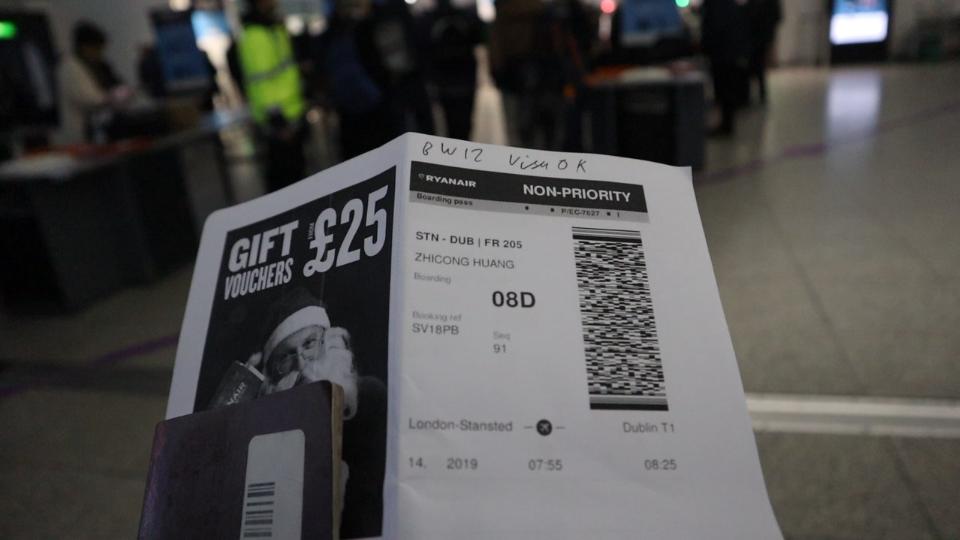 票价100块的欧洲超短线！座椅比国内廉航还窄，坐几分钟都受不了