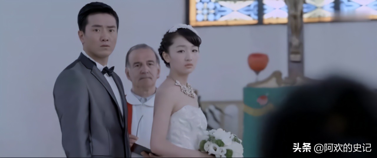 奇葩评《同桌的你》中：爱情在现实的脚下唱征服-纯情勿入