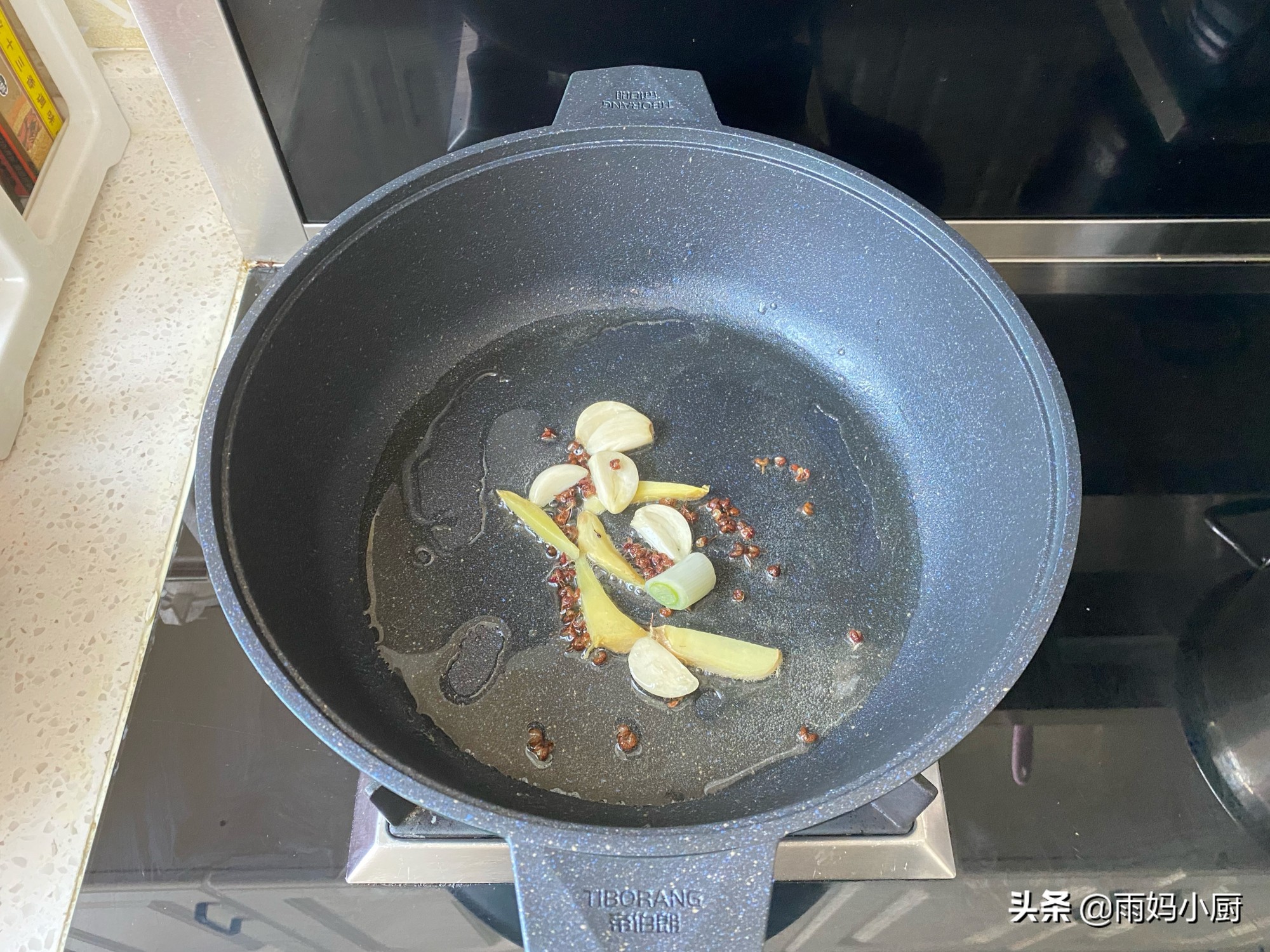 海带结煲排骨汤的做法大全,海带结炖排骨汤怎么炖最好喝