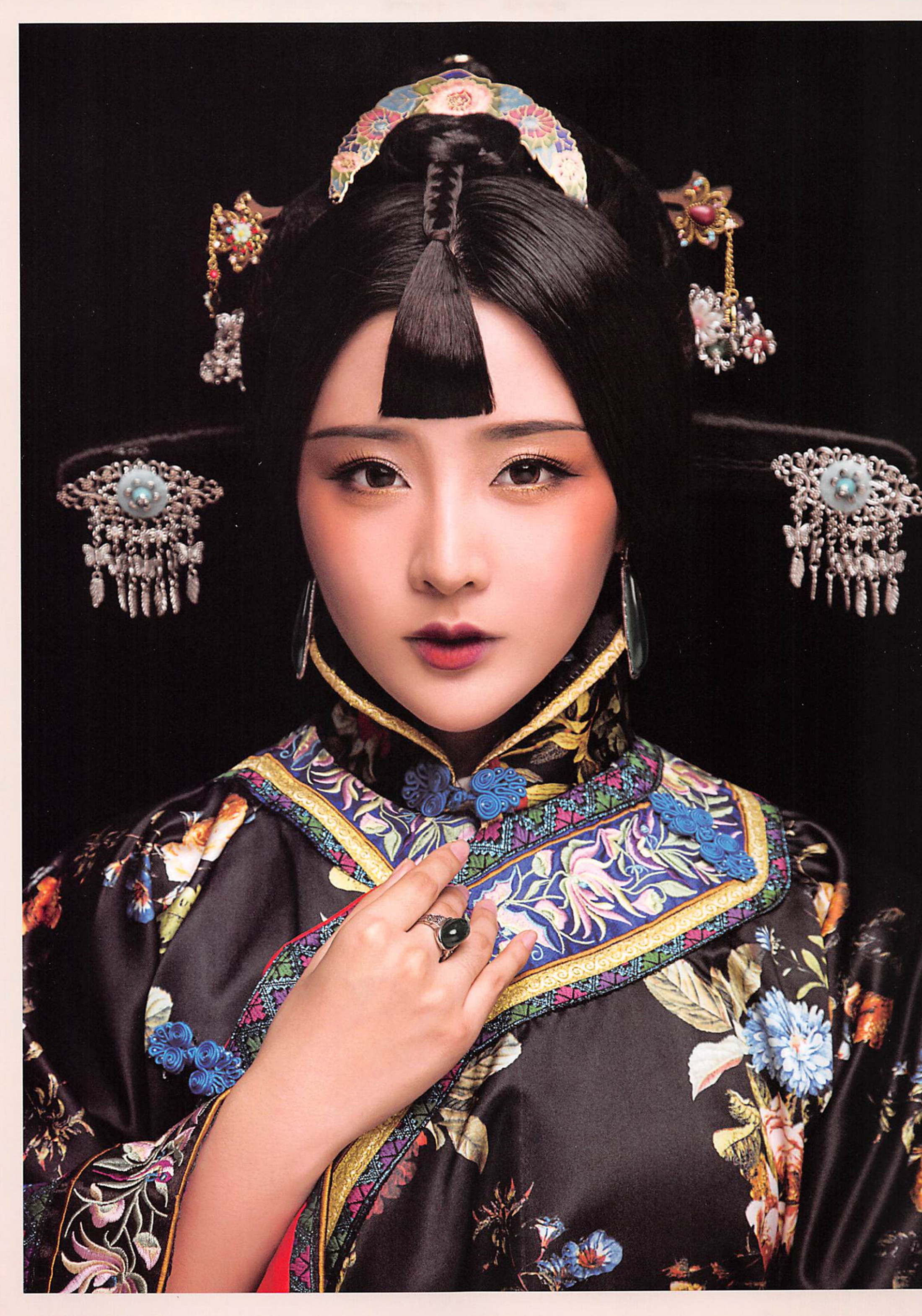 楝撳奖绾㈠,涓浗椋庣殑鍙ら浜虹墿姝ｈ劯鎵嬬粯