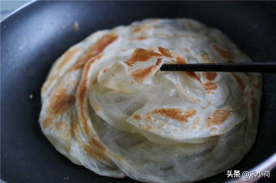 手抓饼怎样做的酥脆软嫩,手抓饼怎么做才柔软酥脆又多层