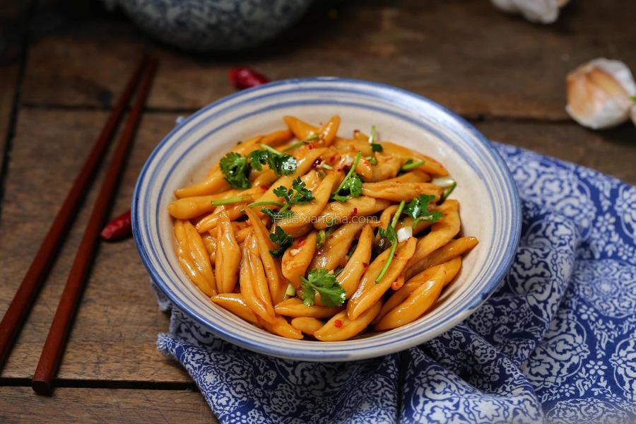 做面条筋道的方法,做面条怎样和面不破