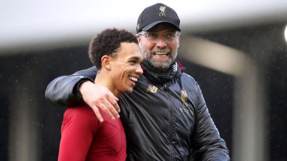 主教练穿搭,主教练着装