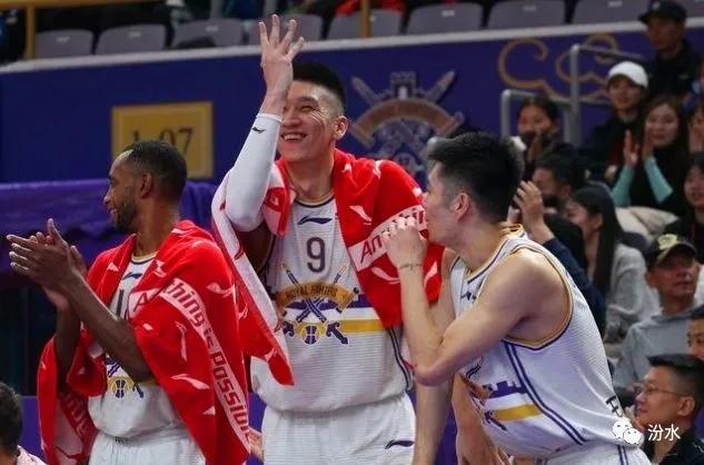 马布里在首钢队的翻译,马布里的翻译是专用的吗