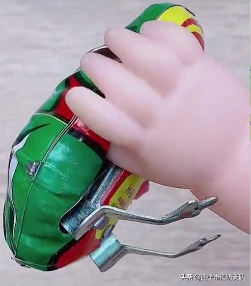 铁皮青蛙有多危险,家长一定要警惕这种玩具