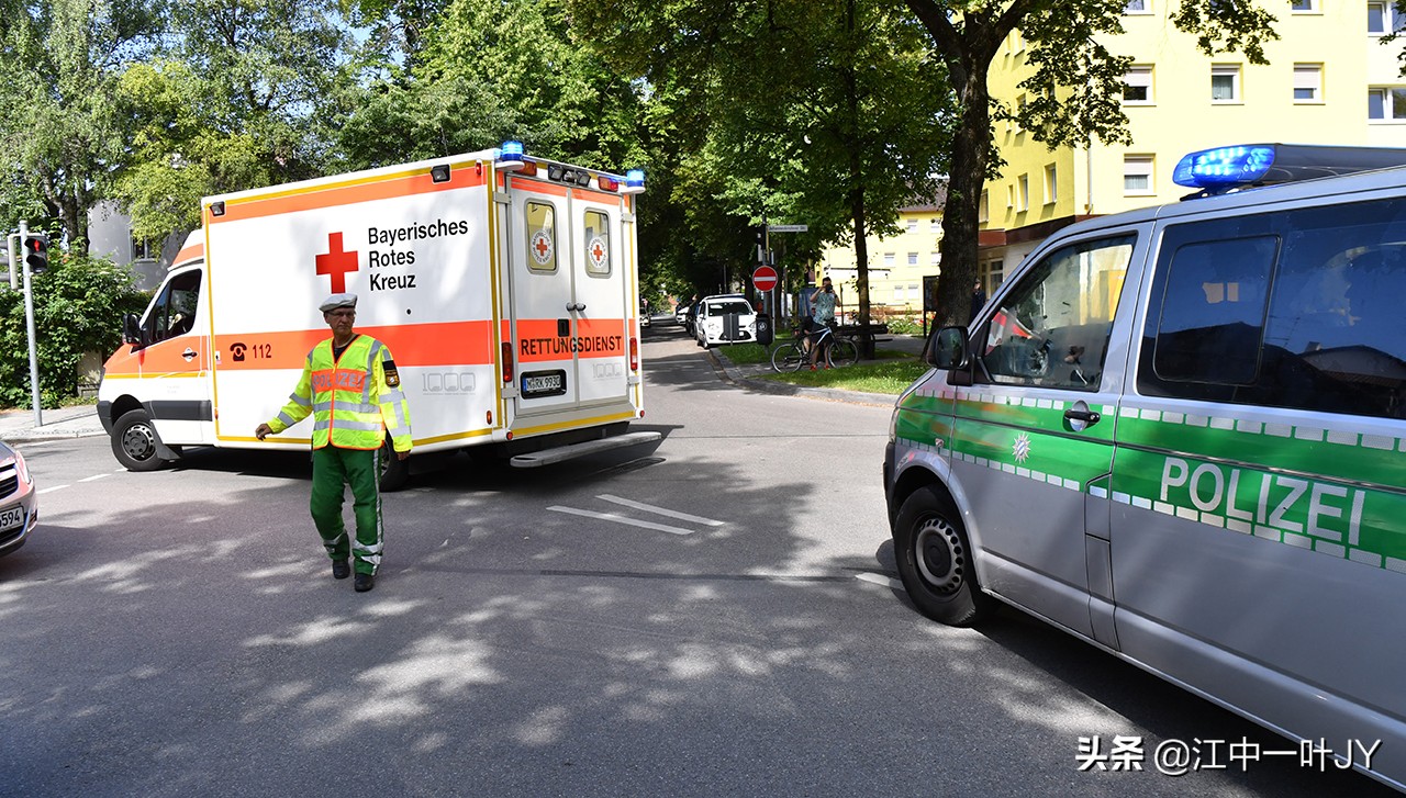 “您想去基督教医院还是天主教医院？”我去…