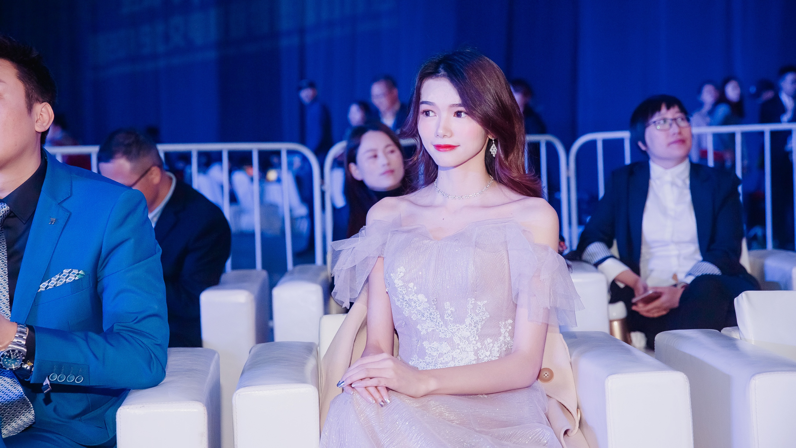 艾米素素抖音号,艾米素素年会视频