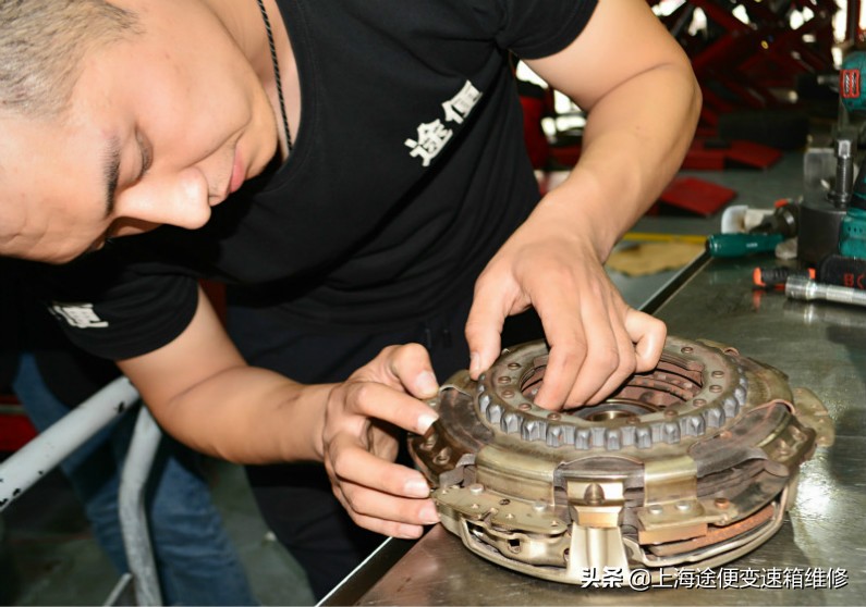 图文详解迈腾变速箱维修经历,大众迈腾变速箱离合器传感器故障