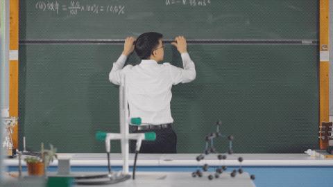 物理老师爆红,史上最潮物理老师