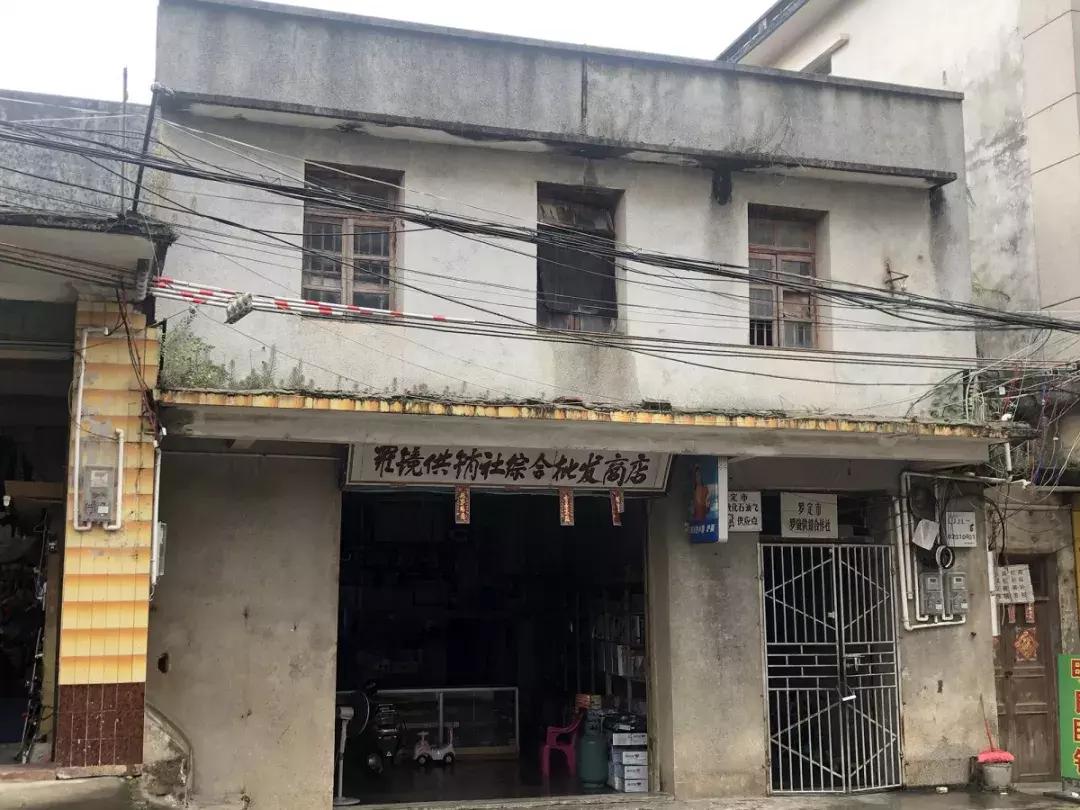 真羡慕那些住酒店的人,真羡慕那些住高档小区的人