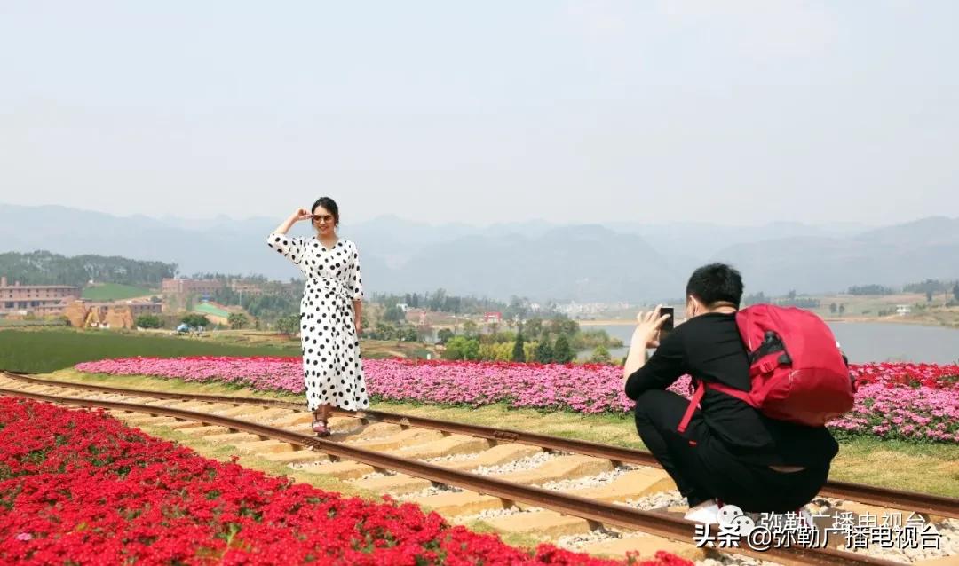 弥勒美食推荐离湖泉景区最近,弥勒五彩云池风景区
