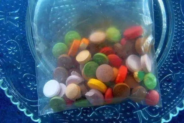 *头丸摇**是如何被人滥用发展成为*品毒**的？