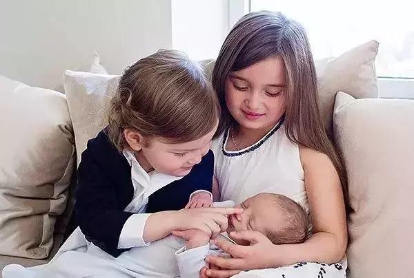 特朗普三个女儿合影照片,特朗普女儿100张罕见照片曝光