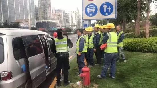 春运车站滞留百万人,春运车厢最多挤多少人