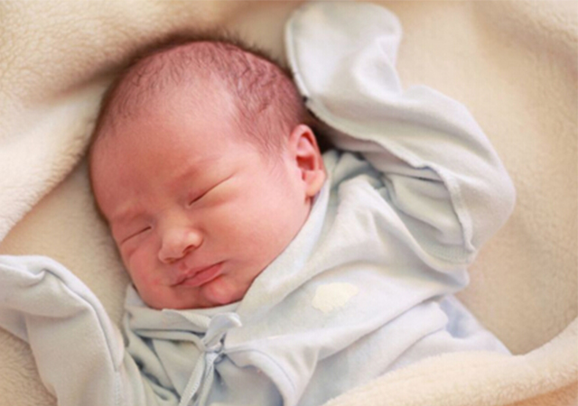 宝宝有这4种表现，说明脾胃很好！不用担心消化不良爱生病