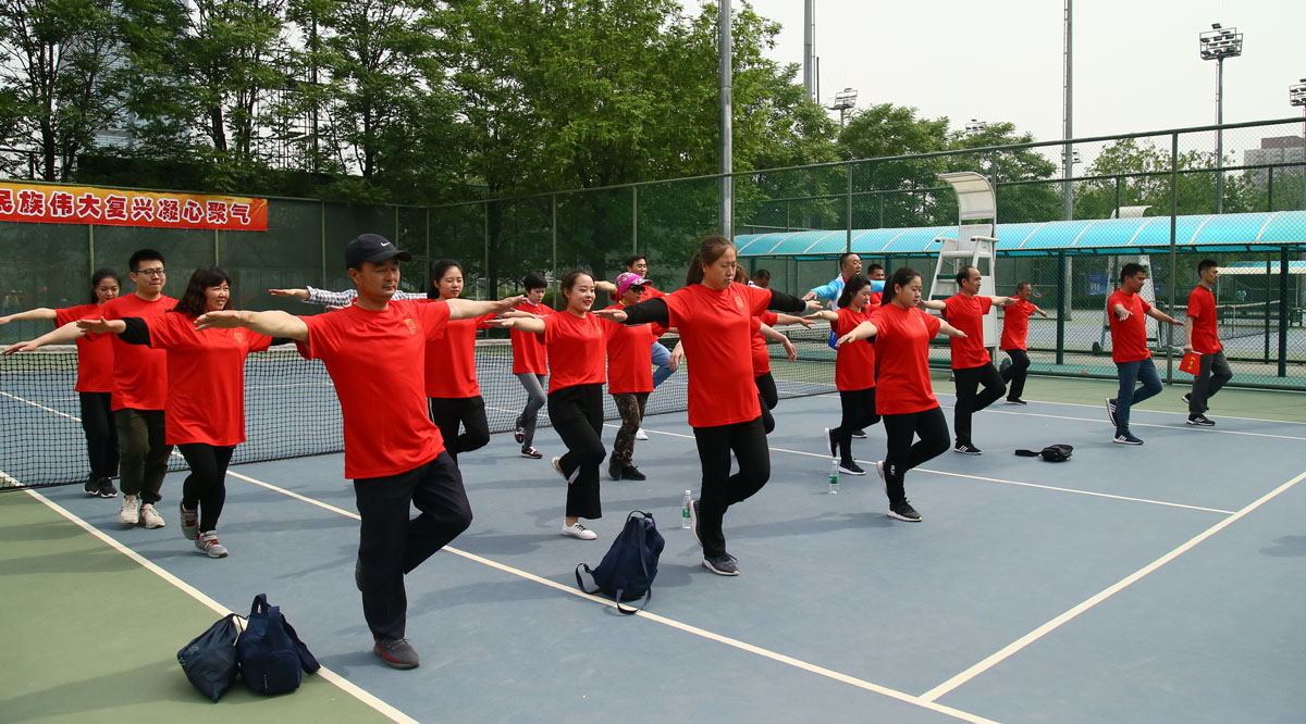 第七届来京建设者趣味健身活动举行3000人参与