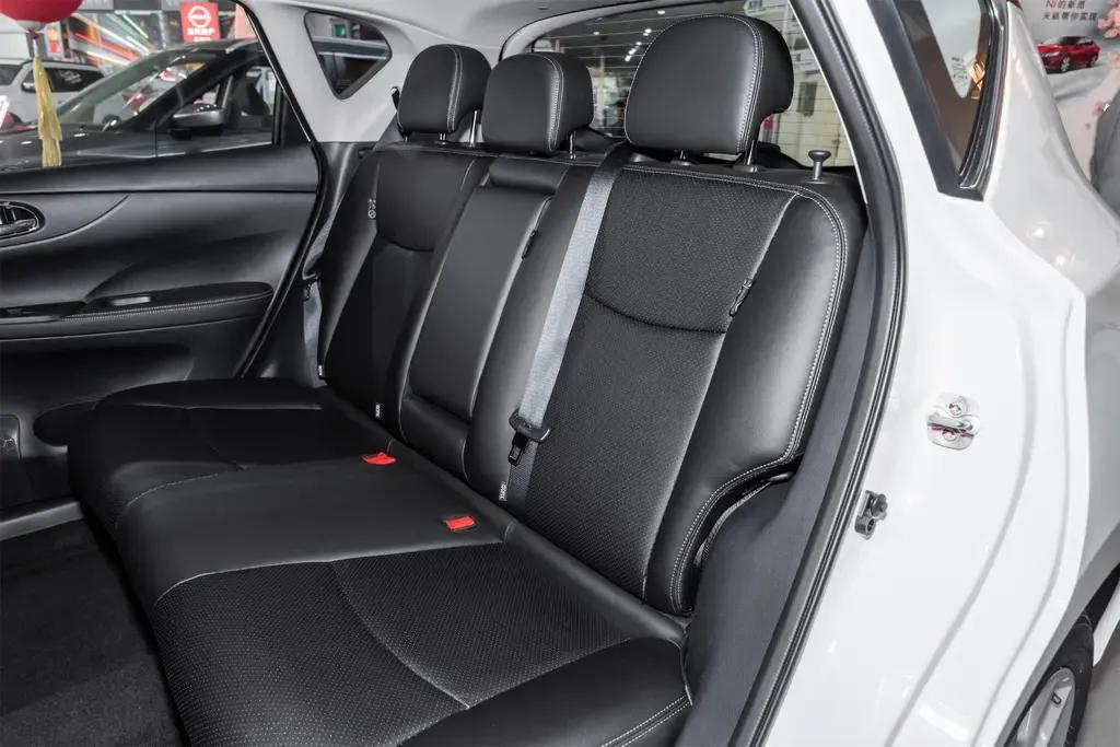 大众高尔夫对比骐达,高尔夫飞度纠结买哪个