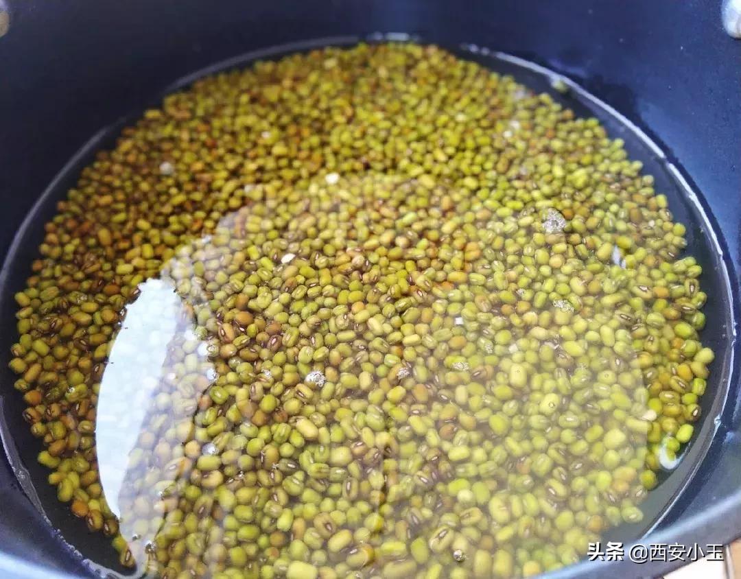 绿豆糕这样做简单又好吃,绿豆糕怎么做又简单又好吃