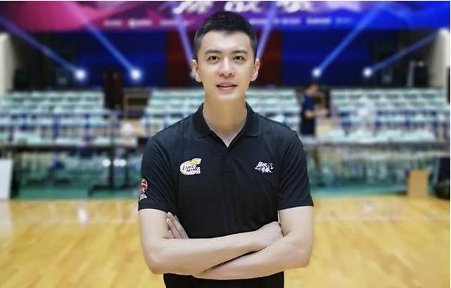 杨鸣换帅,辽篮新星杨鸣最新消息