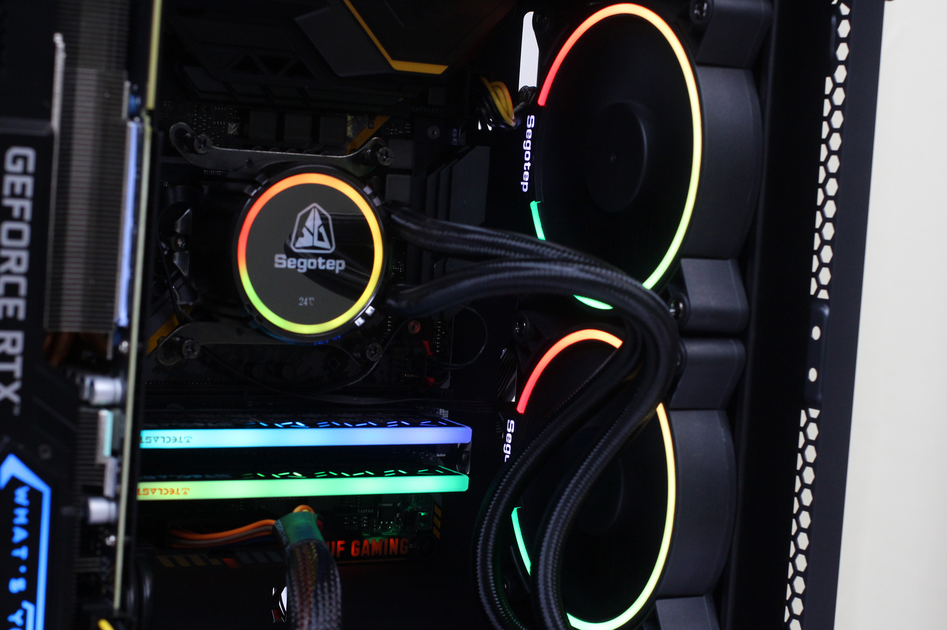 显卡竖装散热最好的机箱,主板和显卡竖装的机箱