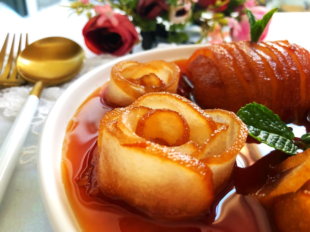 红酒雪梨秋天可以做吗,冰糖红酒雪梨的正确做法