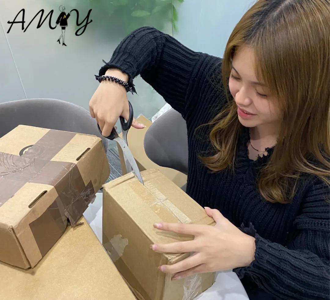 鍒啀琚吉鍥借揣楠椾簡,涓嶈琚亣璐ц挋钄戒簡鍙岀溂