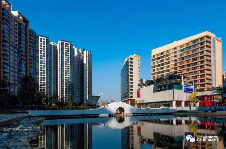 太美！空中连廊、街角绿地……成都高新串起269公里风景线