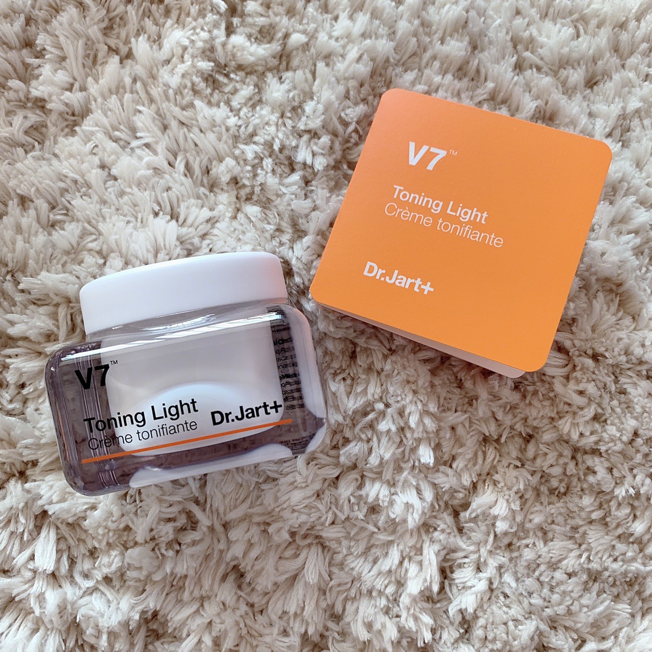 迪兰可素颜霜值不值得入手,朱莉欧素颜霜到底值不值得买