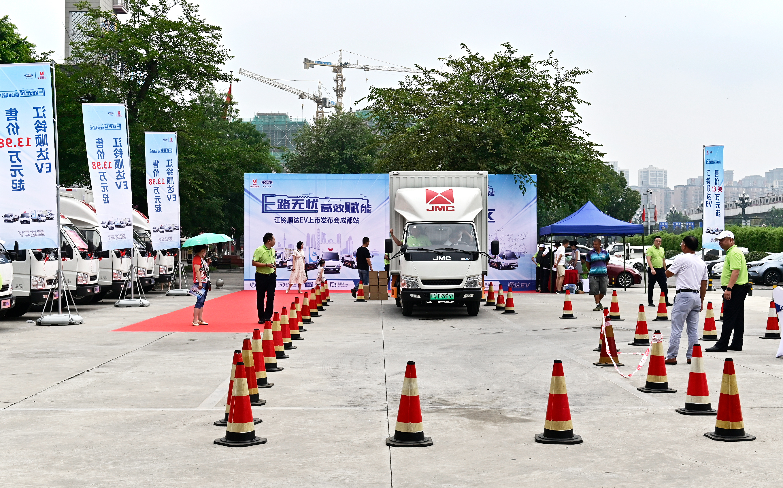 江铃顺达ev真实评测,试驾路虎发现运动性能科技版