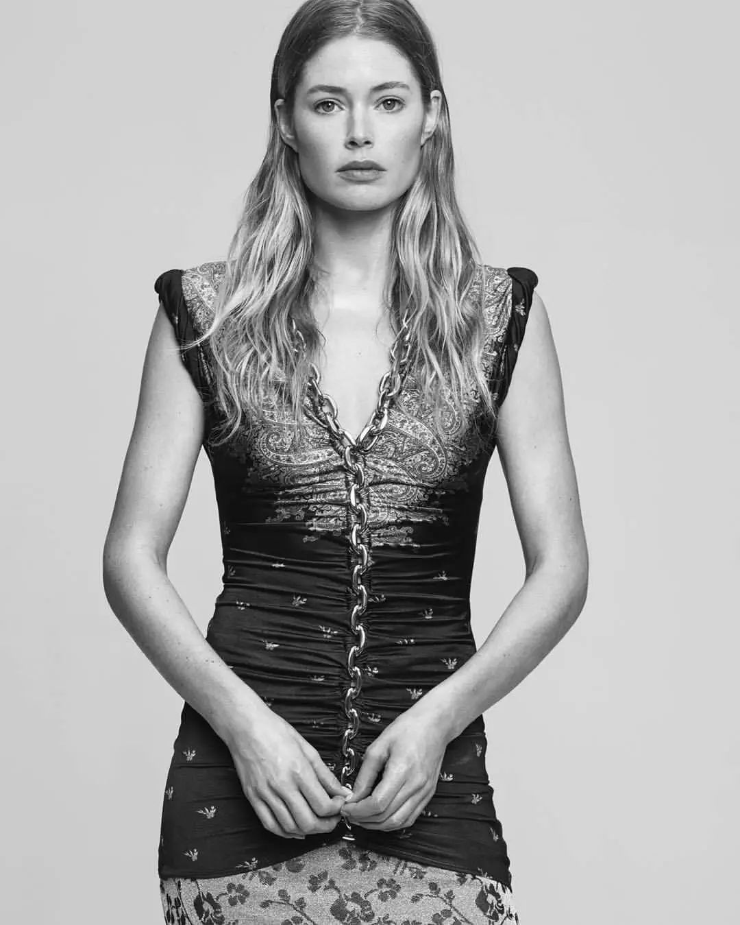 我太太太难了！项链戴在脖子上还做错了？