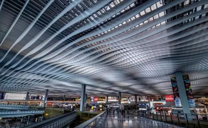 香港机场离境税退税怎么办理,香港机场转机后有免税店吗