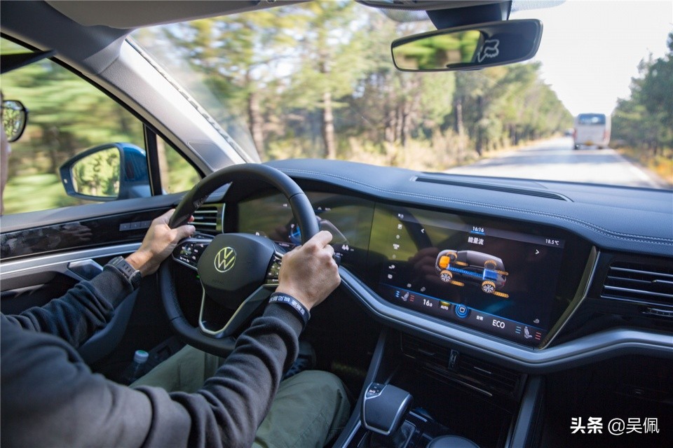 插电混合车好开嘛,插电混动车什么好处