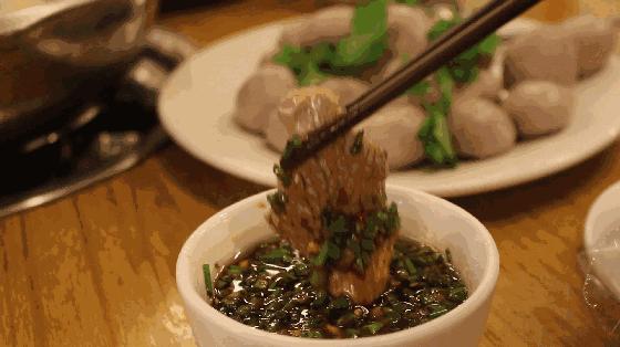 外国人最喜欢的中国美食竟是：火锅！全世界人有多爱吃火锅？