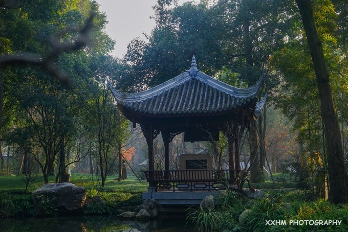 成都本地人去的最好吃的美食,中国姑娘吃成都美食
