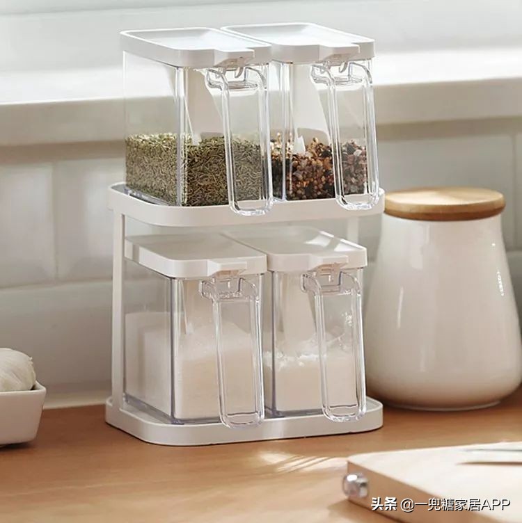 在名创优品50块钱能买多少盲盒,在名创优品100块钱买化妆品