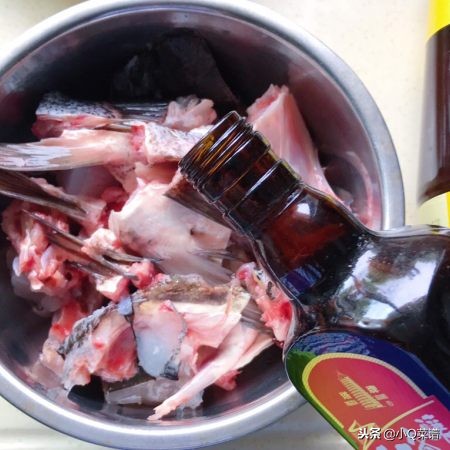 干锅鱼头家常做法简单又好吃,干锅鱼头的做法大全图解窍门