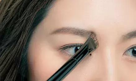 怎么把天生浓眉变淡眉,天生浓眉代表什么