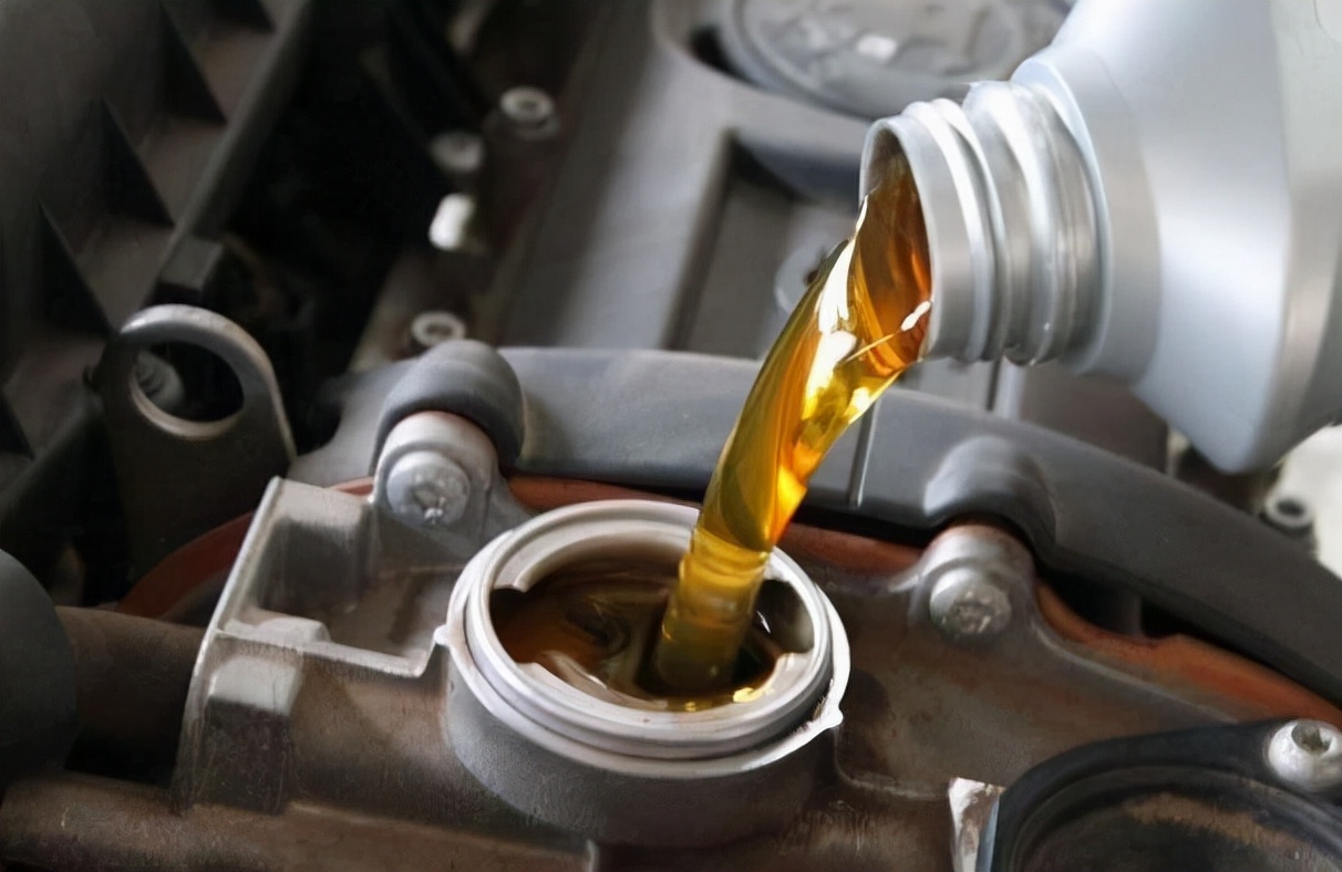 用车知识和用车常识素材,汽车有哪些油液需要定期更换