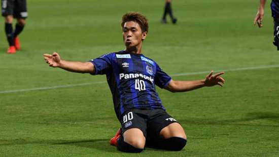 日本踢足球的香川,日本足球运动员香川