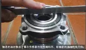 雪佛兰前轮轴承更换方法,雪佛兰汽车维修后轮轴承视频