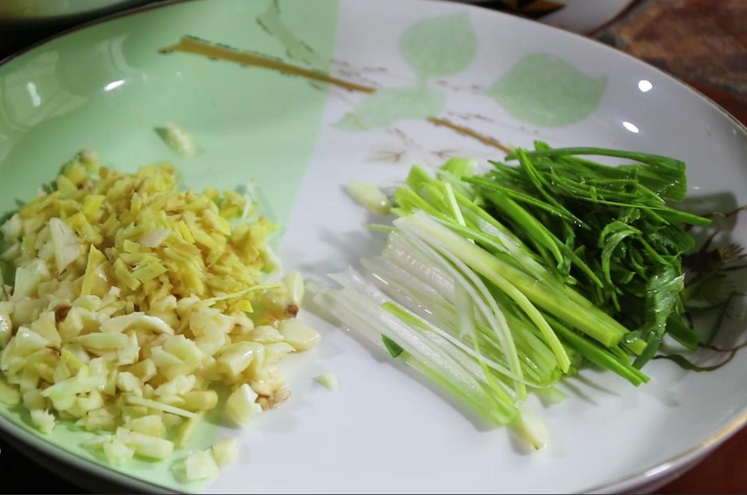 香嫩脆笋炒牛肉,香嫩爽口的黄瓜炒牛肉