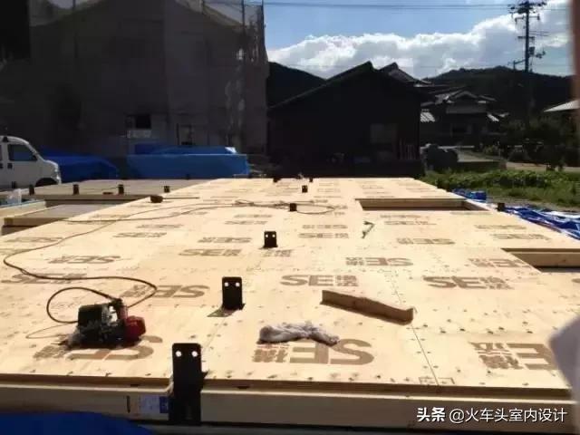 日本地震很多都是木质结构房屋吗,日本房屋为什么这么能抗住地震