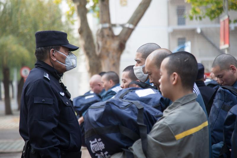 “千里送归路”京城流动监狱23年遣送零事故