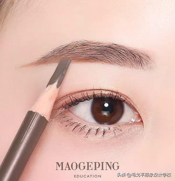 手残星人也能学会的眼影画法,手残怎么画眉毛最有效