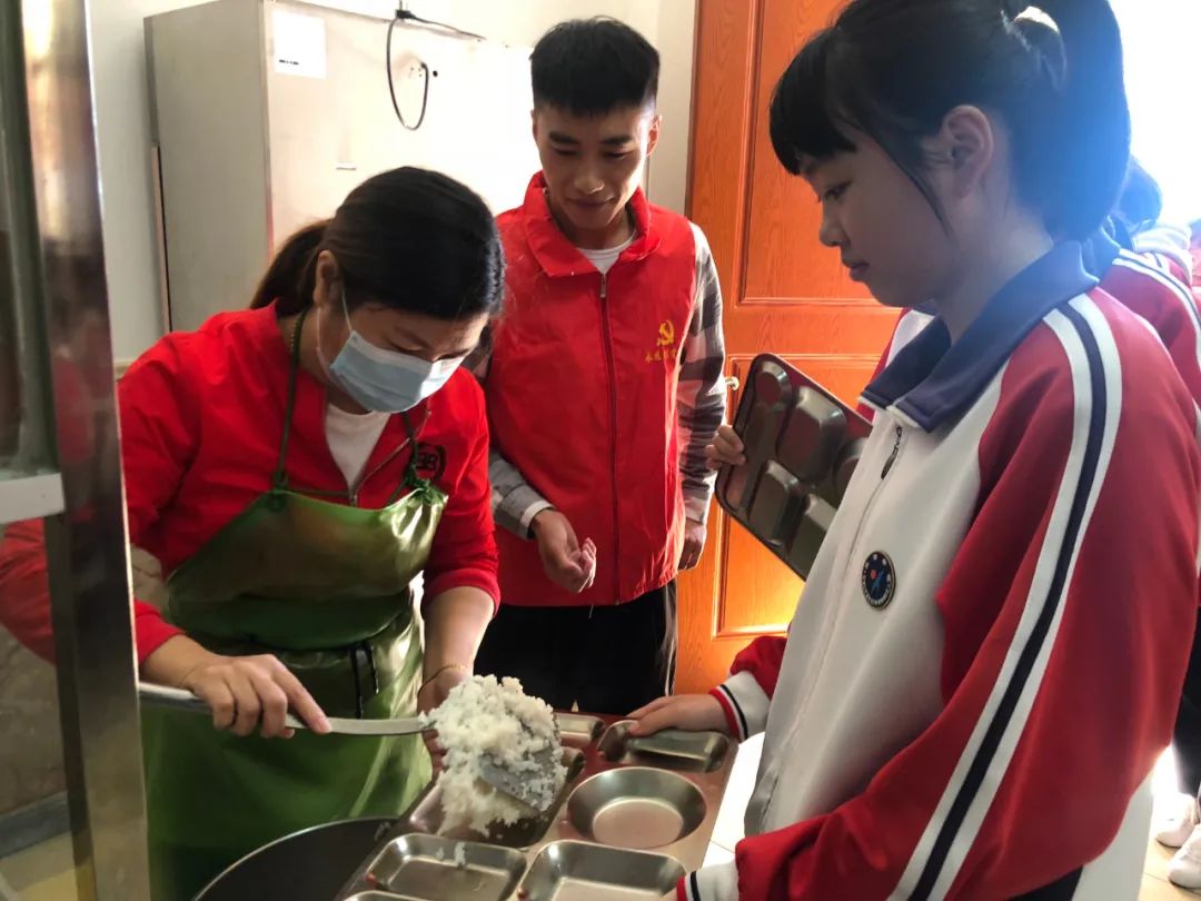 一粥一饭，当思来之不易——连江兴海学校“文明用餐，光盘行动”