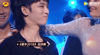 华晨宇拿下歌王第一轮淘汰,华晨宇再次破王牌纪录