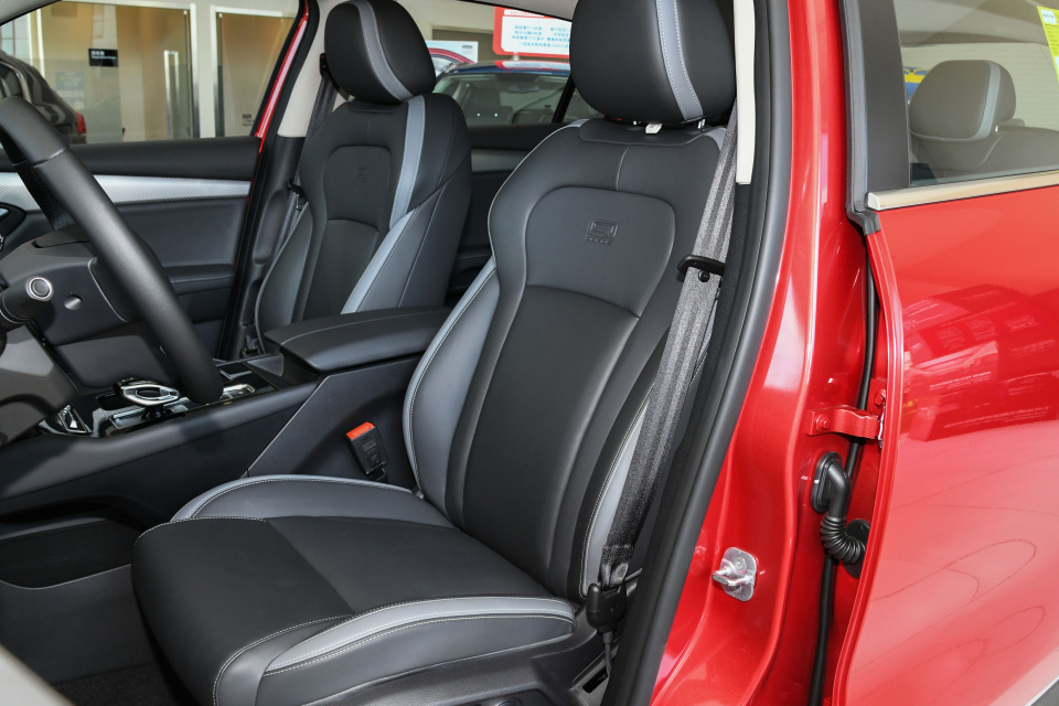 配宝马发动机，1.8T拥有231马力，观致7为何还是不受待见